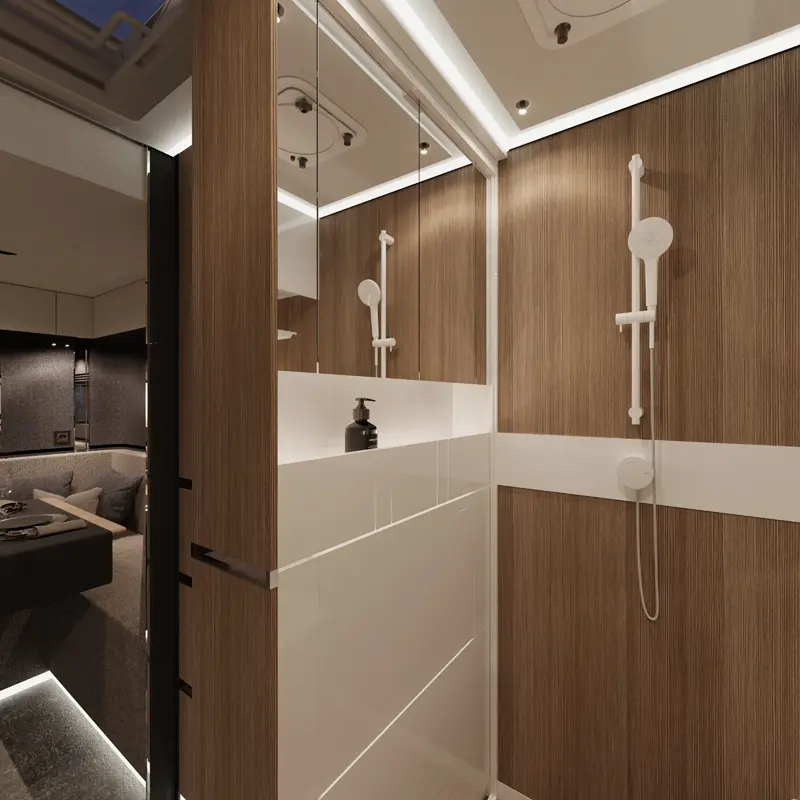 HIP-4Family-Bathroom-7-sq